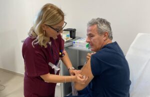 Influenza, al Policlinico di Bari parte la campagna vaccinale per gli operatori sanitari